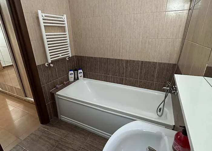 Апартаменти Marului Garden *